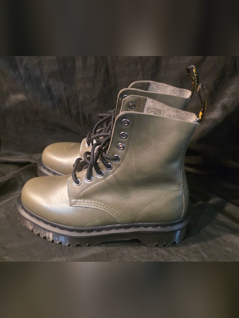 Dr Martens 1460 Pascal Bex Soft Leather Boots Olive Green Women SZ 6 NWOB Defect
